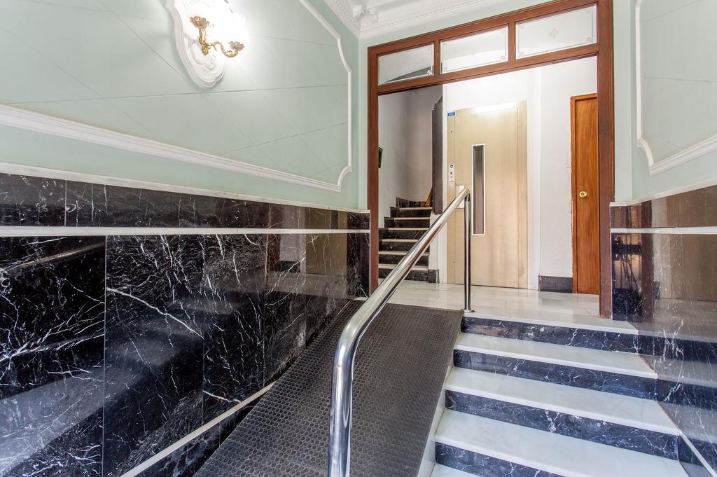 Apartment Near The Marina, Валенсия Екстериор снимка